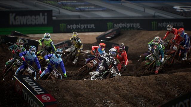 Monster Energy Supercross: The Official Videogame 3 4