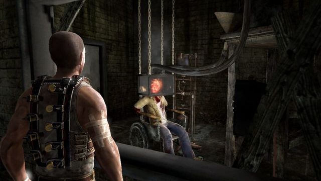 Saw II: Flesh & Blood 4