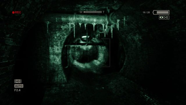 Outlast: Bundle of Terror 1