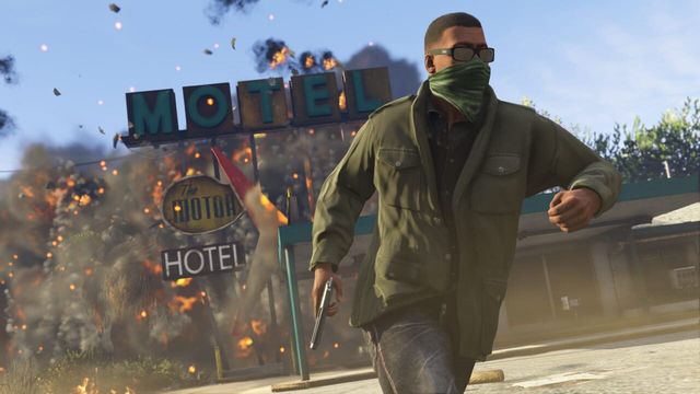 Grand Theft Auto V: Premium Online Edition & Whale Shark Card Bundle 4