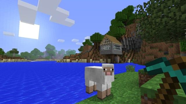 Minecraft: Xbox 360 Edition 2