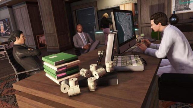 Grand Theft Auto V: Premium Online Edition 2